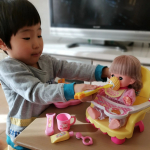 メルちゃんモニターをさせてもらえることに👶♡男の子だから恐竜やら、車から電車のおもちゃしか無かったから新鮮◎今どきのおもちゃはすごくてパスタぐるぐる回せたりジュースなんか本物みたいやし&hellip;のInstagram画像