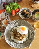 *正田醤油様のキーマカレーの素をお試しさせて頂きました😊こちらはチャック袋の中にソースが入っているので、お肉を加えて揉み込んでフライパンで焼くだけで美味しいキーマカレーが作れる商品です💓ソ&hellip;のInstagram画像