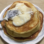 パンを食べるためのバターなのかバターを食べるためのパンなのかそれは神が人間に与えた課題の一つ#野菜をMOTTO #野菜をもっと #スープ #モンマルシェ #野菜スープ #monipla&hellip;のInstagram画像