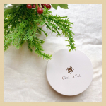 #化粧品.セラフォアエッセンスパウダー♡&ldquo;素肌でいるより肌にいい&rdquo;っていうキャッチフレーズにとても惹かれる🥺😳.カバー力もあって潤いもするし最高なつけ心地✨😳朝お化粧して、日中&hellip;のInstagram画像