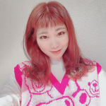 アプロス株式会社さまのシルキーカバーオイルブロックを試させていただきましたー🎀これは何かというと化粧下地です(^&omega;^)名前の通りオイルをブロックしてくれるサラサラときて付け心地&hellip;のInstagram画像