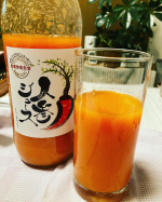 先日届いた人参ジュース！飲んでみるとめちゃくちゃ甘い‼️そしてトロッとつぶつぶ感があり、飲みごたえもあり、とても美味しい😋これは子どもでも飲みやすいジュースです。ゼリーにし&hellip;のInstagram画像
