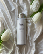 魂の商材屋様のオーガニック無添加化粧水、アルピニエッセンスローション（月桃の香り）150mlを愛用しています。茶色味がかった化粧水。少しだけトロミがあります。13種類のオーガニック成分&hellip;のInstagram画像