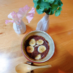 🍌朝ごはん🍌*オートミル、豆乳、ココアパウダー、つぶしたバナナ、カットバナナで朝ごはん！*前日の夜に作って冷やしておきます！いつも娘ちゃんが作ってくれるので、私は朝ごはんやおやつに&hellip;のInstagram画像
