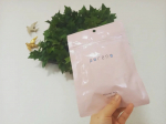 【ピーリングパッド ポアノ（poreno）】を試してみました１枚で(洗顔)(化粧水)(美容液)の３役してくれる時短アイテムしっかりとした厚めの丸い形のパックで美容成分がひたひたなのが嬉しいです&hellip;のInstagram画像