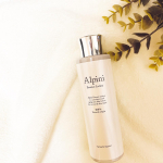 【これがあれば最強肌♡】⁡⁡乾燥するのに冬は超乾燥肌のわたしにとってまさに地獄😭笑⁡⁡そこで前から気になっていた魂の商材屋様の化粧水｢アルピニエッセンスローショ&hellip;のInstagram画像