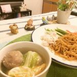 #台湾涼麵 #味增蛋花貢丸湯 #豊の天然だし 松　を頂きました！早速、台湾の味噌汁をデモさせて頂きます♪何故か台湾は味噌汁に🥚玉子、貢丸（豚の肉団子🐷）、山東菜を入れますの。そして、このスペシ&hellip;のInstagram画像