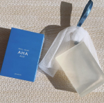 -プラスキレイピールソープAHAマイルドをお試しさせて頂きました&hellip;！！枠練化粧石鹸、固形タイプの石鹸です古い角質をはがれやすくして、ターンオーバーを促すと言われてい&hellip;のInstagram画像