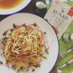 @glico_direct 様#sunao#キノコ入りチーズクリーム　#パスタ テレワークの昼飯、再びsunaoが登場した。パスタをお湯で煮る間に、人参とハムを薄切りして炒めて、パスタと混&hellip;のInstagram画像