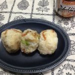 夜食ですテーブルランドのきんぴらごぼうご飯の素はストックしておくと便利かも🍙混ぜ込むタイプなので、ご飯さえあれば美味しいきんぴらごぼうごはんが🍚おにぎりは冷めても美味しいです💕#PR &hellip;のInstagram画像