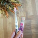 **KISS YOU イオン音波振動歯ブラシ『IONPA』&ジェル状歯磨き 『アイオニックビューティージェル』ヘッドが小さいので、顎が小さく奥歯が磨きにくい私は、とても使いやすかったで&hellip;のInstagram画像