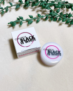 ❇︎ブラックイズホワイト　粉はみがき🦷🪥こちらの粉歯磨きは、発泡剤が使われていないので、口の中があわあわにならない！なので、長い間ゆっくりと磨くことができます✨丁寧に磨けるね🙆🏻&zwj;♀️&hellip;のInstagram画像