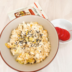 🍳\ お昼ごはん𓌉◯𓇋 /⚪︎豆腐たまご丼⚪︎トマト豆腐の賞味期限があと2日.ᐟ.ᐟ卵も沢山余ってる🤭って時の手抜きメニュー。椎茸茶の粉末を使って味付け&hellip;のInstagram画像