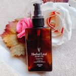 #ヘアオイル.ハーバルリーフ使ってみました♡すごくよかったので、、おススメです😆.1週間使ってみた感想😳・乾かしたあと、とにもかくにも髪が広がらない！びっくり！！・指通りが&hellip;のInstagram画像