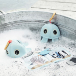 #monitor #PR 🛁﹏𓈒@donebydeer_japan 浴槽の縁に水を入れた𝚆𝚊𝚕𝚕𝚢を置いて、ちょろちょろ出るお水で遊んでました👧🏻笑いすぎ🤣♡笑お風&hellip;のInstagram画像