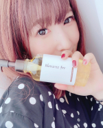 .オーガニックコスメ&hearts;️ネオナチュラルさんのモイストクレンジングオイルまつエクでも大丈夫！ってことなので、お試しすることに。サラッとしたテクスチャ&hearts;️柑橘系の心地よ&hellip;のInstagram画像