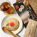 ．洗ったお米に混ぜるだけ♬⁡@hakubaku_official もち麦 スタンドパック⁡前からよく買っていて大好きなはくばくさんのもち麦🍚⁡もっちりとしてて、&hellip;のInstagram画像