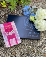 桜の季節になりましたね🌸春は卒業や入学などさまざまな別れや出会いの季節。憂鬱なマスク生活も、前向きに送りたいです。この季節限定の桜ブレンドの香りアロマdeマスク桜限定デザインマ&hellip;のInstagram画像