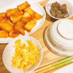 🍳\ 夜ごはん𓌉◯𓇋 /𖧧.｡.Menu⚪︎厚揚げとお芋の甘辛炒め⚪︎あまいたまご⚪︎こんにゃくのピリ辛炒め厚揚げ第二弾！モニターで頂いたオリゴ糖とコチュジ&hellip;のInstagram画像