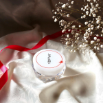 ♡2022年4月発売予定のオールインワンジェル『しあわせ想い』♡『しあわせ想い』は、幸せのシンボルである四つ葉のクローバーから作られた成分やツボクサエキスを配合!🍀!リフトアップや&hellip;のInstagram画像