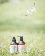 .最近娘が私のシャンプーを使いたがる♡なんでか聞いてみると『ママのシャンプーいい匂い♡』確かに優しい香りで私も大好き♡シャンプー変えてからパサ付きが改善されて髪の広がり&hellip;のInstagram画像