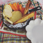 🏕🔥気になっていた『マイホイルアウトドア用10m』をget♪アウトドア用というだけあってすごく厚手で普通のアルミホイルとは全然別物でした👍🏻折り紙の銀色みたいな感じ&larr;分かりにくいw😅表&hellip;のInstagram画像