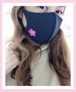 毎日、アロマdeマスクでリラックス💖香りが良いので気に入っています💫今は桜の季節にぴったりな桜柄シールの限定デザインが数量限定で発売中🌸見た目も可愛いし、マスクのつけるだけでも&hellip;のInstagram画像