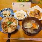🍚🥢⁡おうちごはん⁡⁡⁡⁡①筍づくしの日⁡😁・⁡筍たきこみごはん⁡・⁡筍土佐煮⁡・のり塩たけのこ⁡ ⁡⁡⁡⁡②マグロの中落ち丼🐟⁡⁡⁡⁡③オムライス⁡⁡⁡&hellip;のInstagram画像