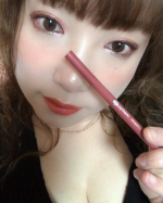 このアイライナーすごくいいです❣️キングダム　ニュアンスジェルアイライナーWPするすると描きやすくてひっかからず、うまくアイラインがひけます♡滲みにくく、色持ちも良き😎角度によってさり&hellip;のInstagram画像