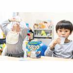 使える🥹育児グッズ照会中👦🏻👶🏻✨ @takubon_bon\他の投稿も覗いてね🙇&zwj;♀️💓/..📣\ 子供の栄養気になるママ必見🙋🏻&zwj;♀️/⁡成長期応援飲料！コップ一杯で一&hellip;のInstagram画像