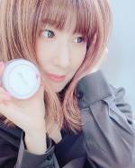 .金箔入りのスペシャルでオシャレなスキンケアアイテム発見( *˙˙*)✨ひとつで７役！時短スキンケア&hearts;️①化粧水②美容液③乳液④クリーム⑤アイクリーム⑥パッ&hellip;のInstagram画像