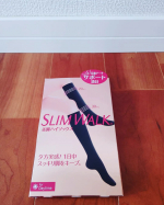 「スリムウォーク 美脚ハイソックス」医学から生まれた段階圧力設計で、朝の美脚を夕方までキープ！ 下記のような工夫があります。①足首30hPa～ふくらはぎ20hPaの段階圧力設計②足裏アーチサポ&hellip;のInstagram画像