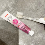 1ヶ月使用感🪥毎回磨くたびに歯石の磨き残りがなく歯がツルツル✨ヘッドはまだまだ使えそう！使い初めの時に感じたピリピリ感も使用する毎になくなったのでリピートしようと思いまさか🥰&hellip;のInstagram画像