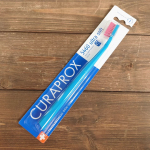 今年はフロスに始まり、オーラルケアにハマってます。調べたり試すほど奥深いし、歯茎のコンディションも変わってきて歯医者の先生にも褒められてやる気アップ。スイス生まれの歯ブラシクラプロック&hellip;のInstagram画像