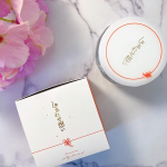 .utuKciaウツクシアのオールインワンジェル『しあわせ想い』♪『しあわせ想い』の名の通り、高品質スキンケア化粧品でありながら縁起物としての要素をプラスしているんです。箱も水引がかけられてい&hellip;のInstagram画像