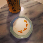 正田醤油のカレー風味の正油納豆にちょっとかけるとカレー風味のなっとうになったり色んなタレにちょいたしするとほどよいカレーの風味になったり味変にぴったり辛みの&hellip;のInstagram画像