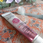 大人のための薬用ハミガキ・アイオニックジェルとイオンで歯垢を緩めて磨きとるイオン歯ブラシをお試しする機会に恵まれました🎵アイオニックジェルは、高濃度フッ素1450ppm配合研磨剤、発泡剤無&hellip;のInstagram画像