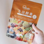 大人になってから、野菜は食べられるようになったし、好きにもなった🍅けれど&hellip;野菜を食べるのって面倒に感じるんです。洗ってちぎって水分拭き取っても手間。いっぱい食べてもお腹いっぱいにならないし&hellip;のInstagram画像