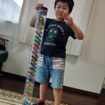 先日我が家にびっくりするおもちゃが届きました❗車が大好きな子どもにはたまらない！圧巻の見た目と大きさ✨😉パッケージのインパクト半端ない😆✨(ちなみに息子は身長115㎝です)トイザらスの&hellip;のInstagram画像