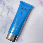 一本10役の美白オールインワンゲル。伸びが良くてサラッとして使いやすい💕眠すぎる夜も洗顔後これひとつで済むのがありがたい✨#シミ対策 #ビハククリア #化粧品 #monipla #&hellip;のInstagram画像