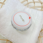 ✨しあわせ想いオールインワンジェル幸運のシンボルである『四つ葉のクローバー』から抽出されたエキスや、金沢産の高級金箔を配合しているよ🍀クローバーエキスが入ってる化粧品初めて&hellip;のInstagram画像