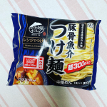 「豚骨魚介つけ麺4食（袋）」スープ、麺がセットになった豚骨魚介つけ麺。電子レンジに加え、お鍋でも調理できます。濃厚な味わいの豚骨スープに、ゆず果汁と魚粉を加えたスープ！麺は、小&hellip;のInstagram画像