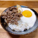 もうすぐ麦とろの日(6/16)だから麦とろご飯ばっかり食べてる〜、今日は牛すき麦とろ。普段のごはんははくばくの雑穀ミックスだけど麦とろする時は単品のもち麦にチェンジ。１合分ずつの使い切りサイズが1&hellip;のInstagram画像