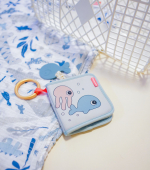 .　お風呂場(水遊び)おもちゃ🐳　新しいおもちゃが届いたよ𓂃 𓈒𓏸　［𝙳𝚘𝚗𝚎 𝚋𝚢 𝚍𝚎𝚎𝚛］バスタイムブック最近絵本が大好きだから、お風&hellip;のInstagram画像