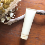 デリケートゾーンのケアってしていますか？デリケートゾーンって、実は乾燥しやすい場所。脱毛や下着との摩擦などで、気がついたら、うるおいを逃しやすいのがデリケートゾーン。W&hellip;のInstagram画像