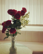 毎日することがてんこ盛り！😵&zwj;💫😵&zwj;💫😵&zwj;💫忙しすぎるけれど、休んでいる暇はありません。🥺スタジオで練習するといもペアダンスだから手をとるし、生徒さんがいらしたときはお茶も出すから私の&hellip;のInstagram画像