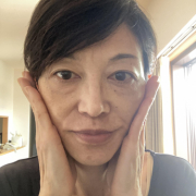 「すっぴん」人と会う機会が増える今！【スクラブレス】で口腔＆インナーケアしよう！の投稿画像