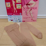 今回ピップ株式会社スリムウォーク様より『スリムウォーク　シェイプ＆キープストッキング』をお試しさせていただきました✨美しくひきしめて、朝の美脚を夕方までキープしてくれるスリムウォークの着圧スト&hellip;のInstagram画像