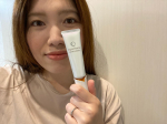 【エクイタンス ホワイトエッセンス】⁡毎日使い続けてます‪‪♩ベタベタしなくて、しっとり保湿されてる感じがあるからお気に入り(*&acute;&deg;`*)‪しみが気になる目元に特に塗ってます✊✨使い心地&hellip;のInstagram画像