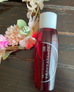 シミ予防とシワ改善がこれ１本で！って、珍しいですよね、フレージュ贅沢なとろみ化粧水なんです。薬用仕上げの化粧水で「すでにあるシワを改善する」だけでなく、「シミ・そばかす&hellip;のInstagram画像